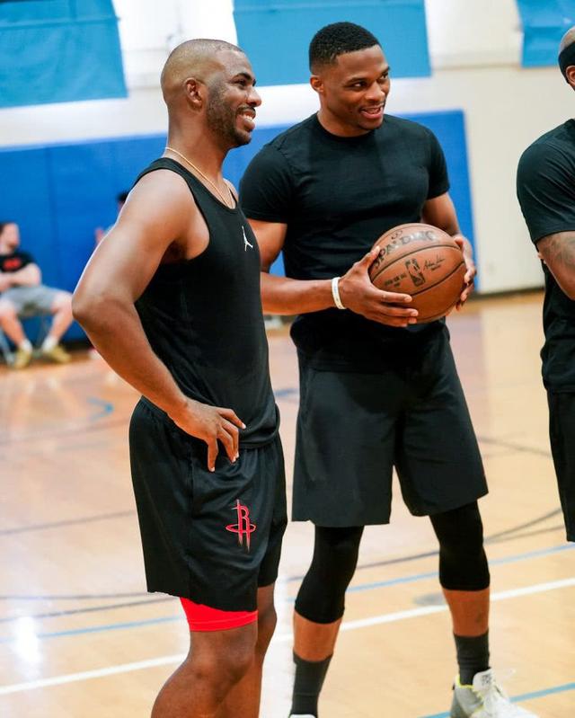 半场战报：巴西国际1-0桑托斯，帕特里克破门（半场快讯：巴西国际1-0领先桑托斯，帕特里克建功）