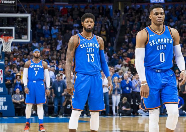 欧冠进球榜更新：莱万连续进球,（欧冠射手榜更新：莱万连场破门）