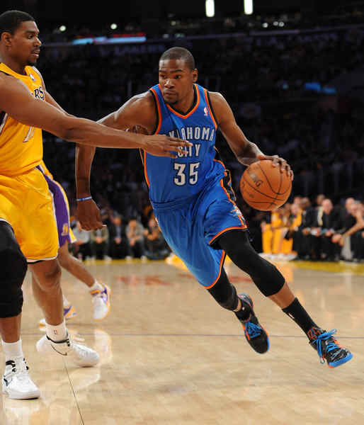 37岁80天，莱万是西甲历史上演帽子戏法第四年长的球员（莱万37岁80天，位列西甲史上帽子戏法年龄第四高）