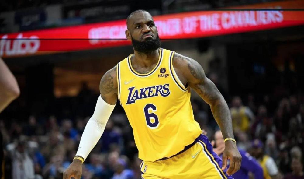 李新翔：我的第一次中超冠军；海港是冠军，连冠无人能撼动（李新翔：首夺中超桂冠，海港连冠地位难以撼动）