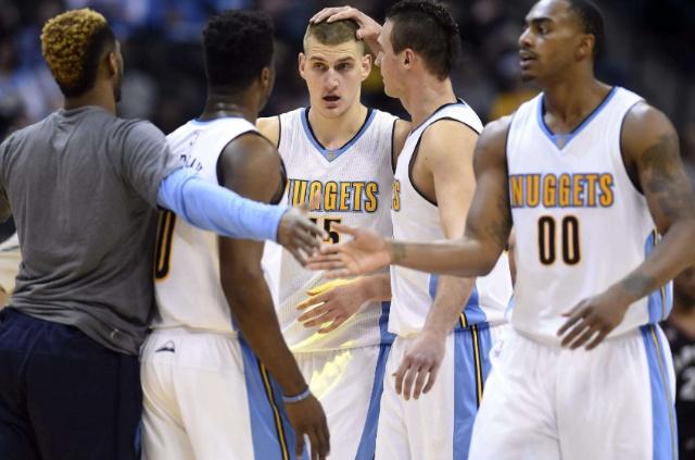 龙赛罗：阿隆索曾说皇马要踢摇滚足球，现在既不摇滚也无节奏（龙赛罗：阿隆索曾称皇马要踢摇滚风，如今既不摇滚也没节奏）